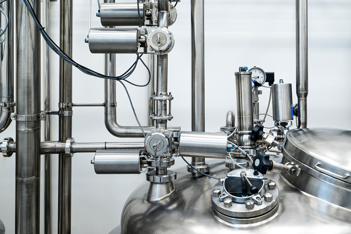 Key Components of a Pharmaceutical Distilled Water Plant